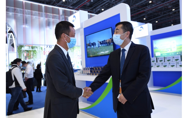 伊利攜全球合作伙伴開(kāi)啟進(jìn)博時(shí)間 深化“雙融合”助力國(guó)內(nèi)國(guó)際“雙循環(huán)”